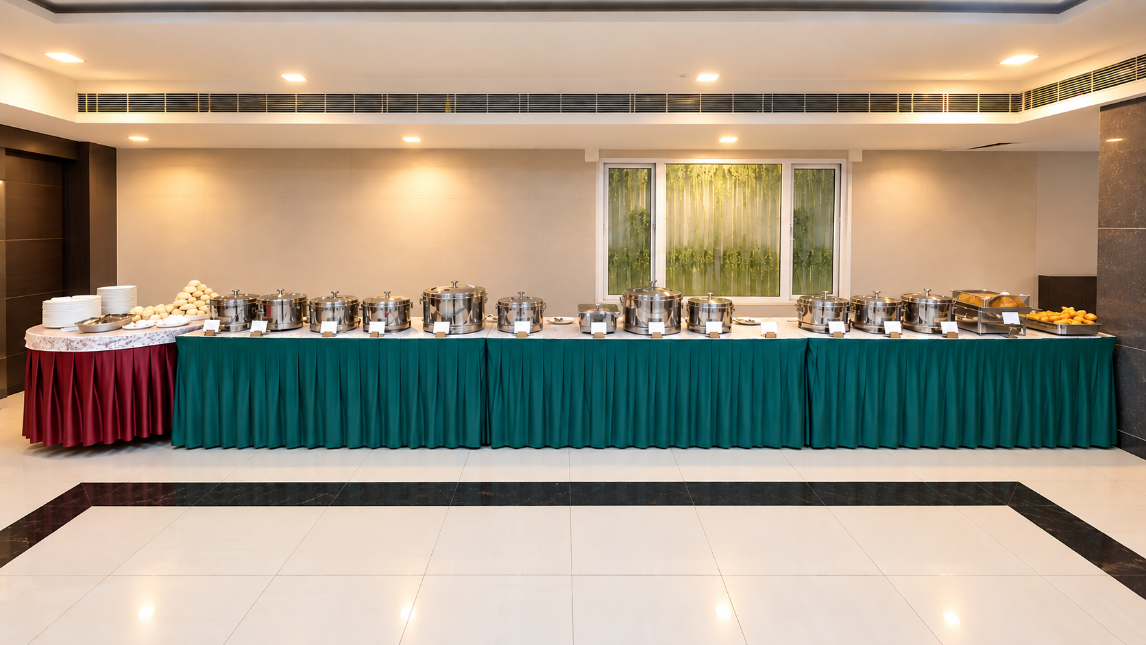 Banquet buffet service